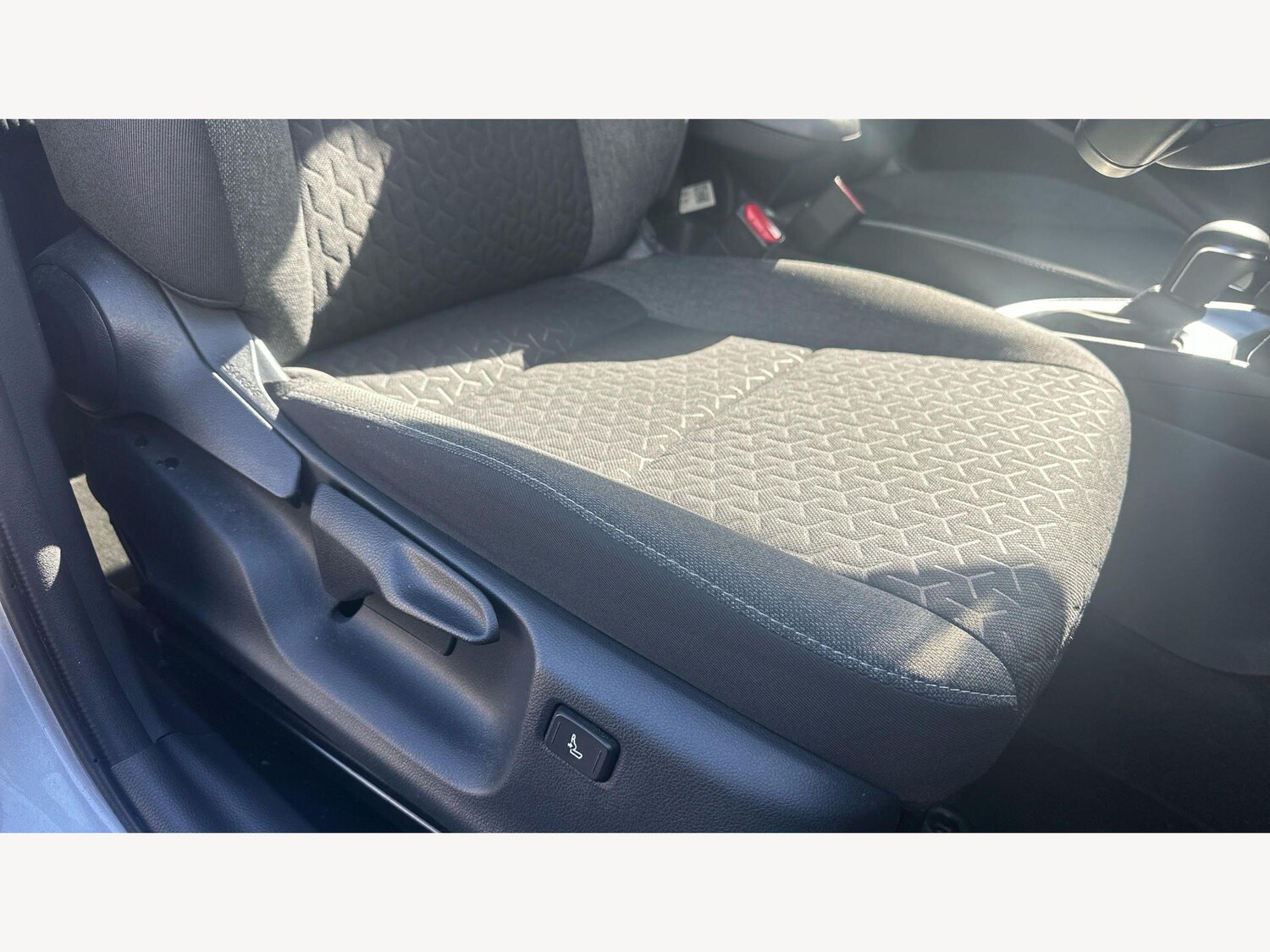 Used Toyota Yaris Cross 2023 for sale - 78220227: Photo 19