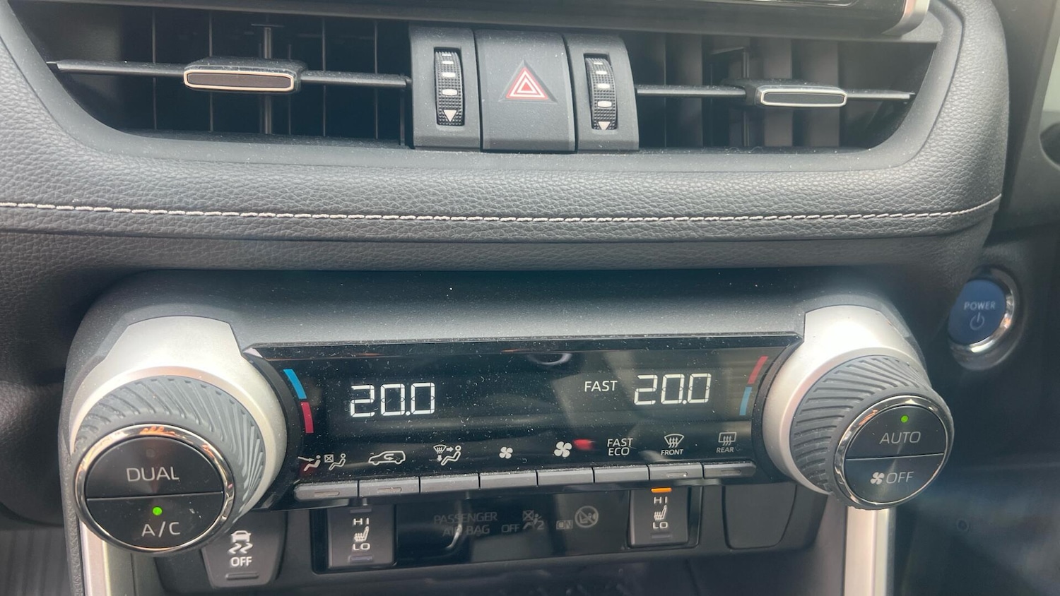 Used Toyota RAV4 2020 for sale - 77982301: Photo 32