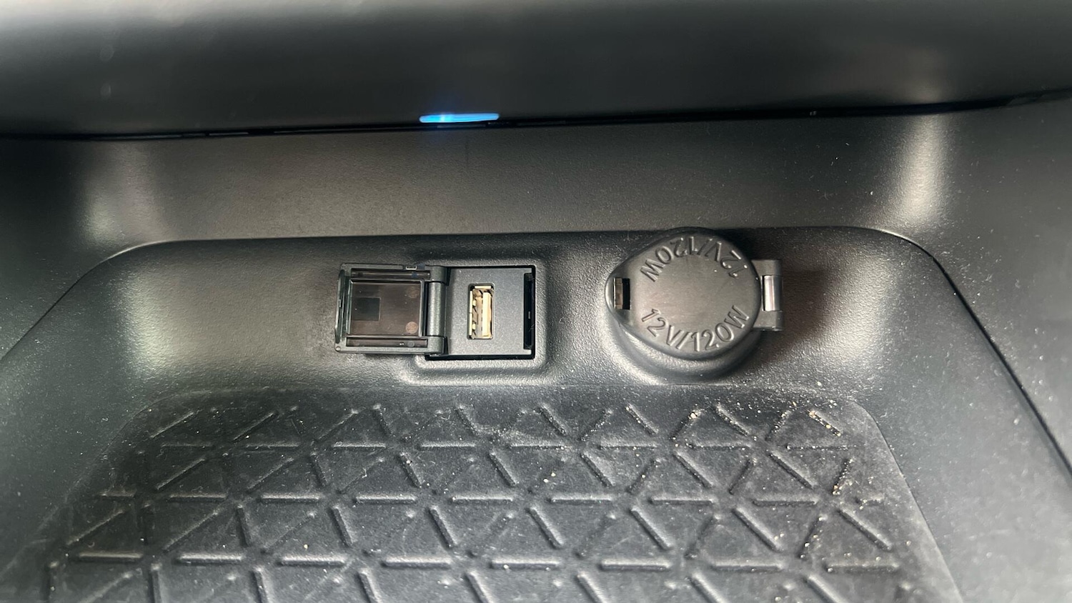 Used Toyota RAV4 2020 for sale - 77982301: Photo 34