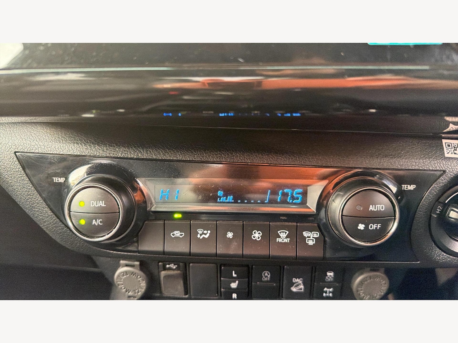 Used Toyota Hilux 2023 for sale - 76377978: Photo 32