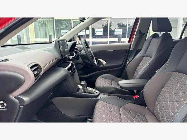 Used Toyota Yaris Cross 2023 for sale - 75623554: Photo 12