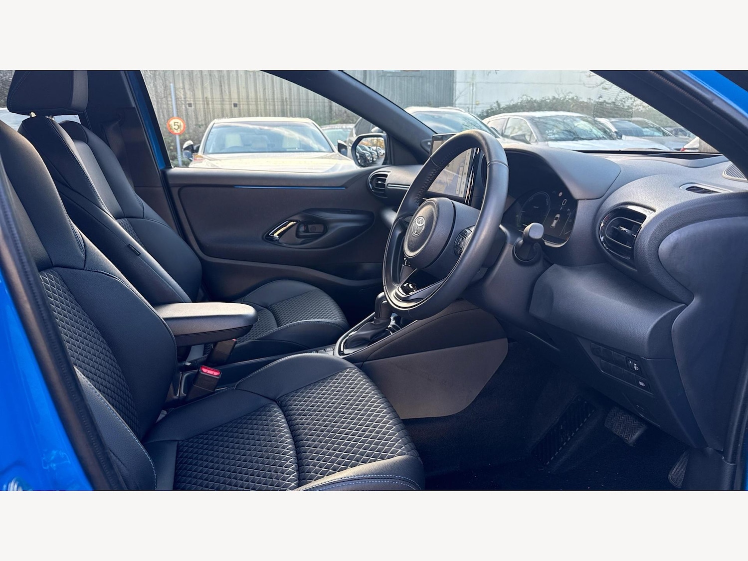 Used Toyota Yaris 2024 for sale - 76824921: Photo 13