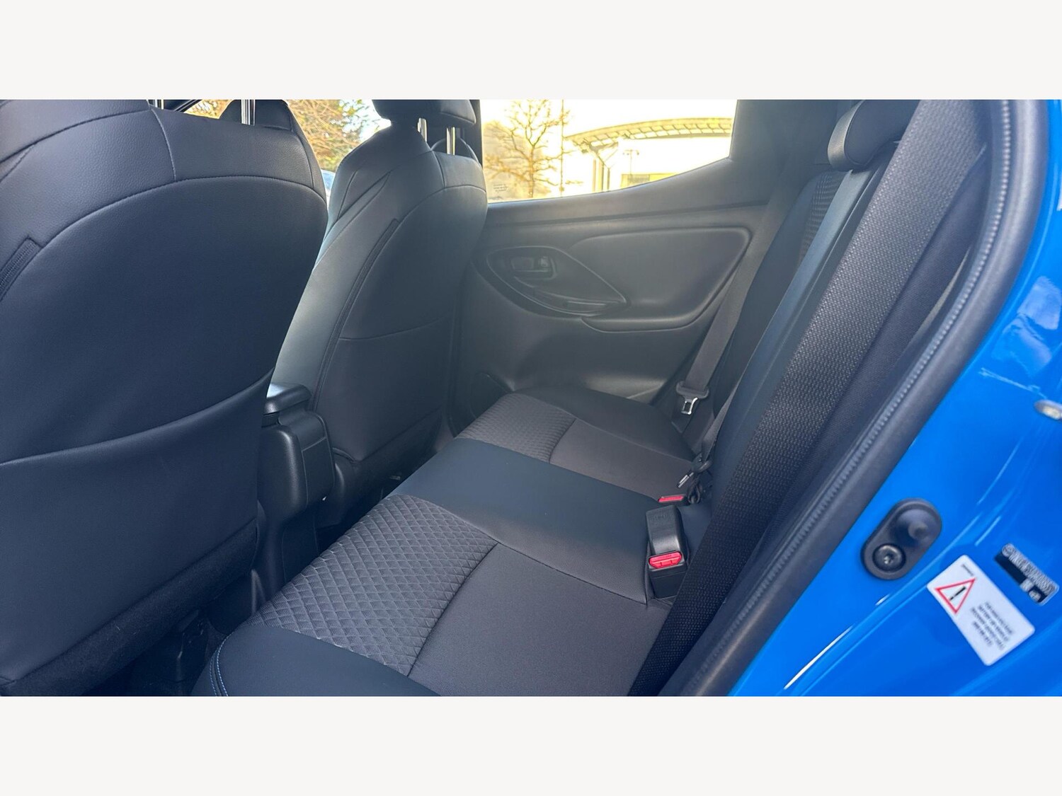 Used Toyota Yaris 2024 for sale - 76824921: Photo 15