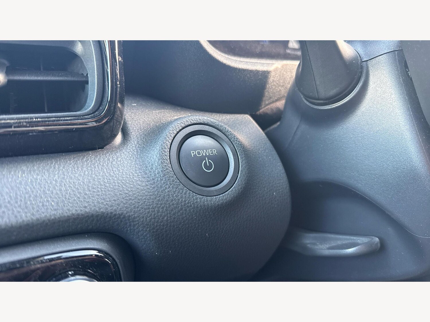 Used Toyota Yaris 2024 for sale - 76824921: Photo 29