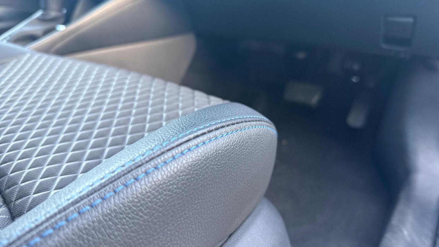 Used Toyota Yaris 2024 for sale - 76824921: Photo 35