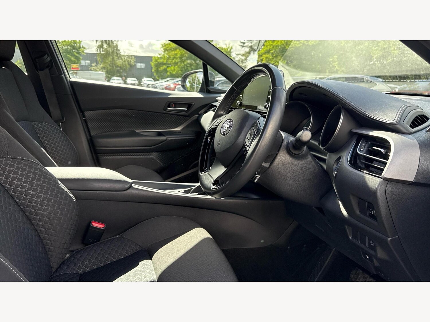 Used Toyota C-HR 2022 for sale - 75953818: Photo 13
