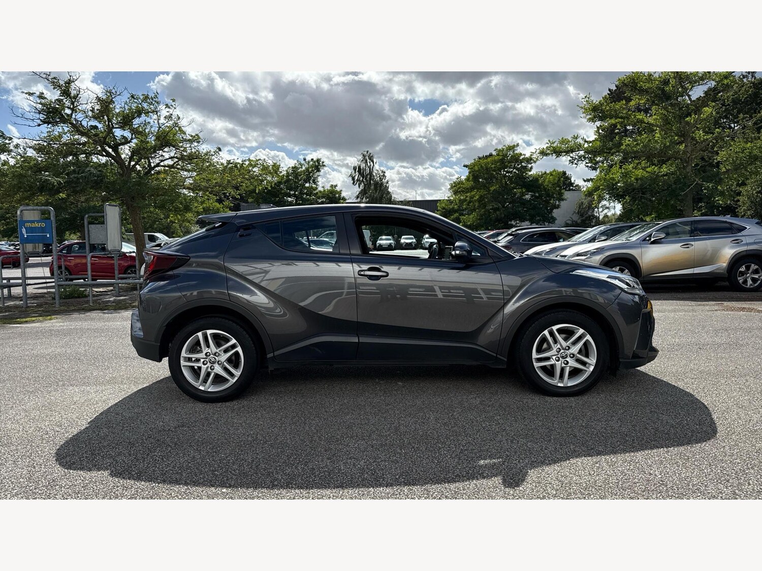 Used Toyota C-HR 2022 for sale - 75953818: Photo 18