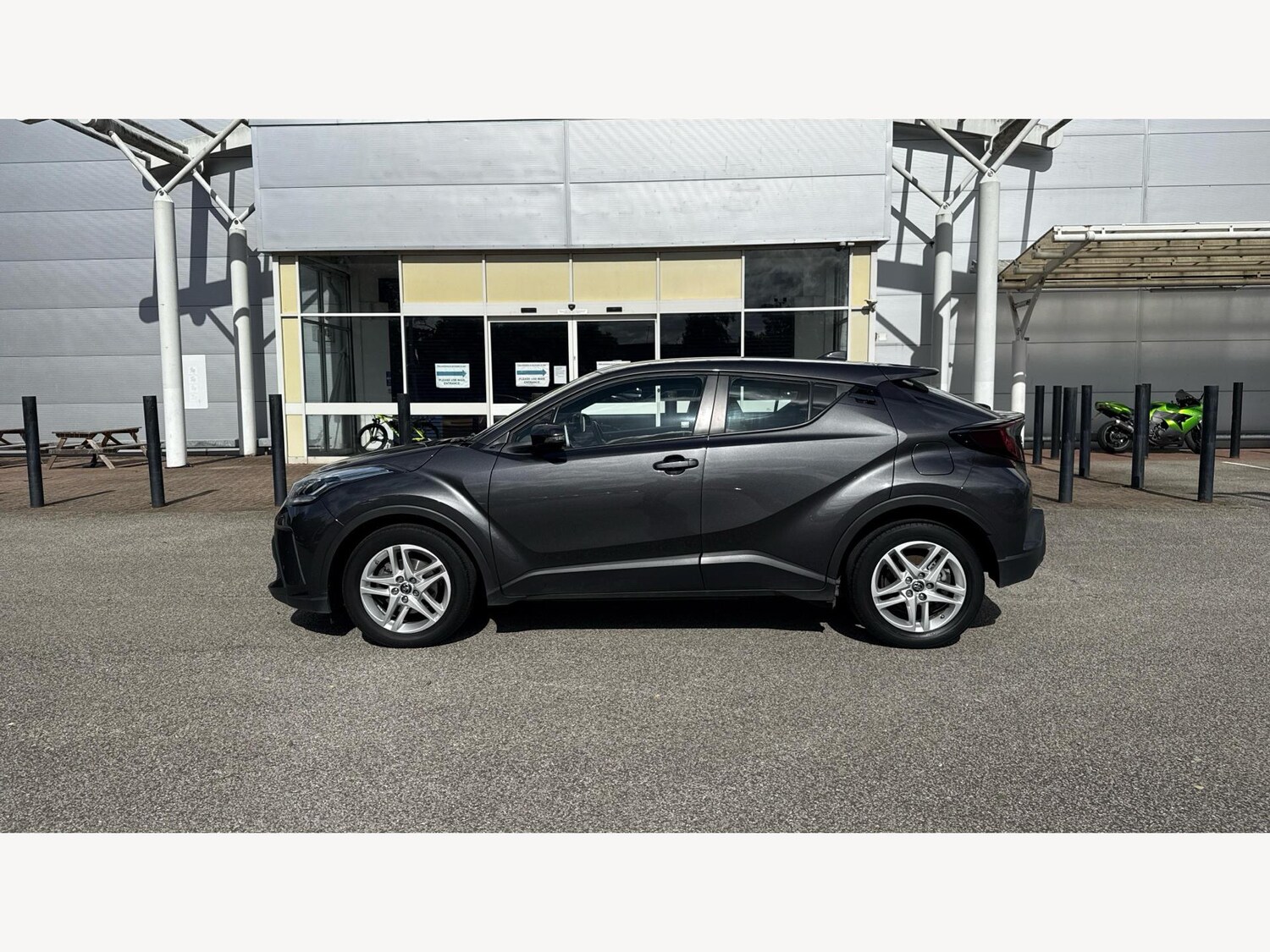 Used Toyota C-HR 2022 for sale - 75953818: Photo 19