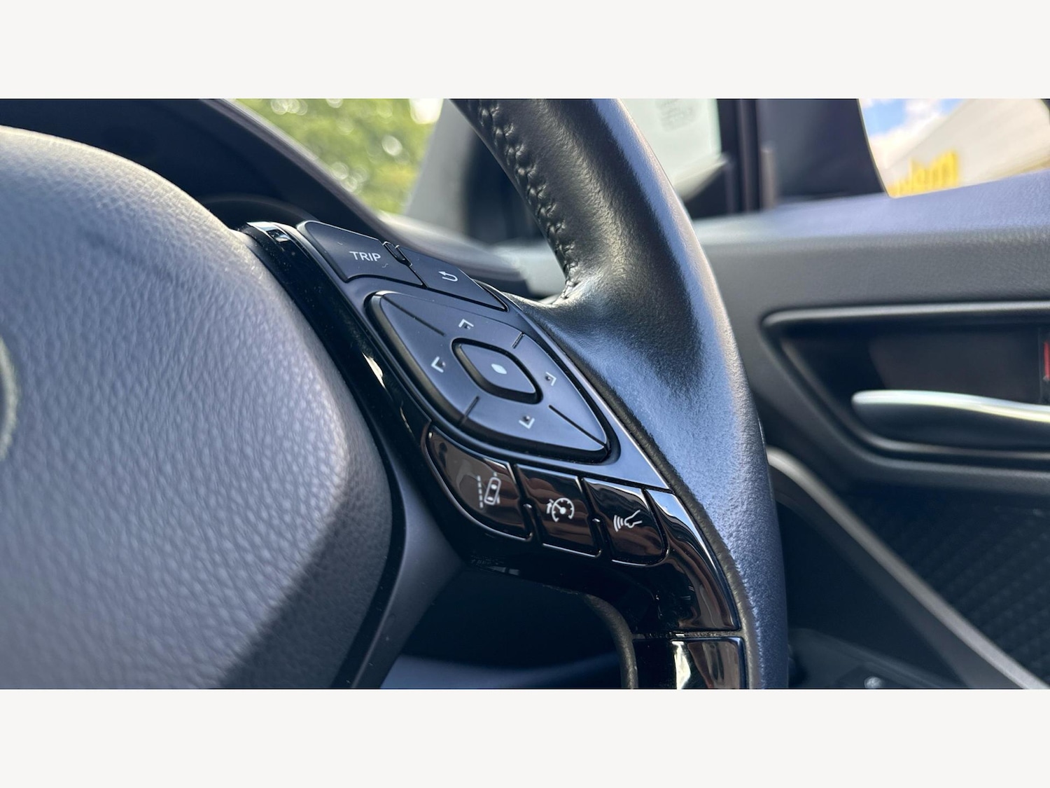 Used Toyota C-HR 2022 for sale - 75953818: Photo 29