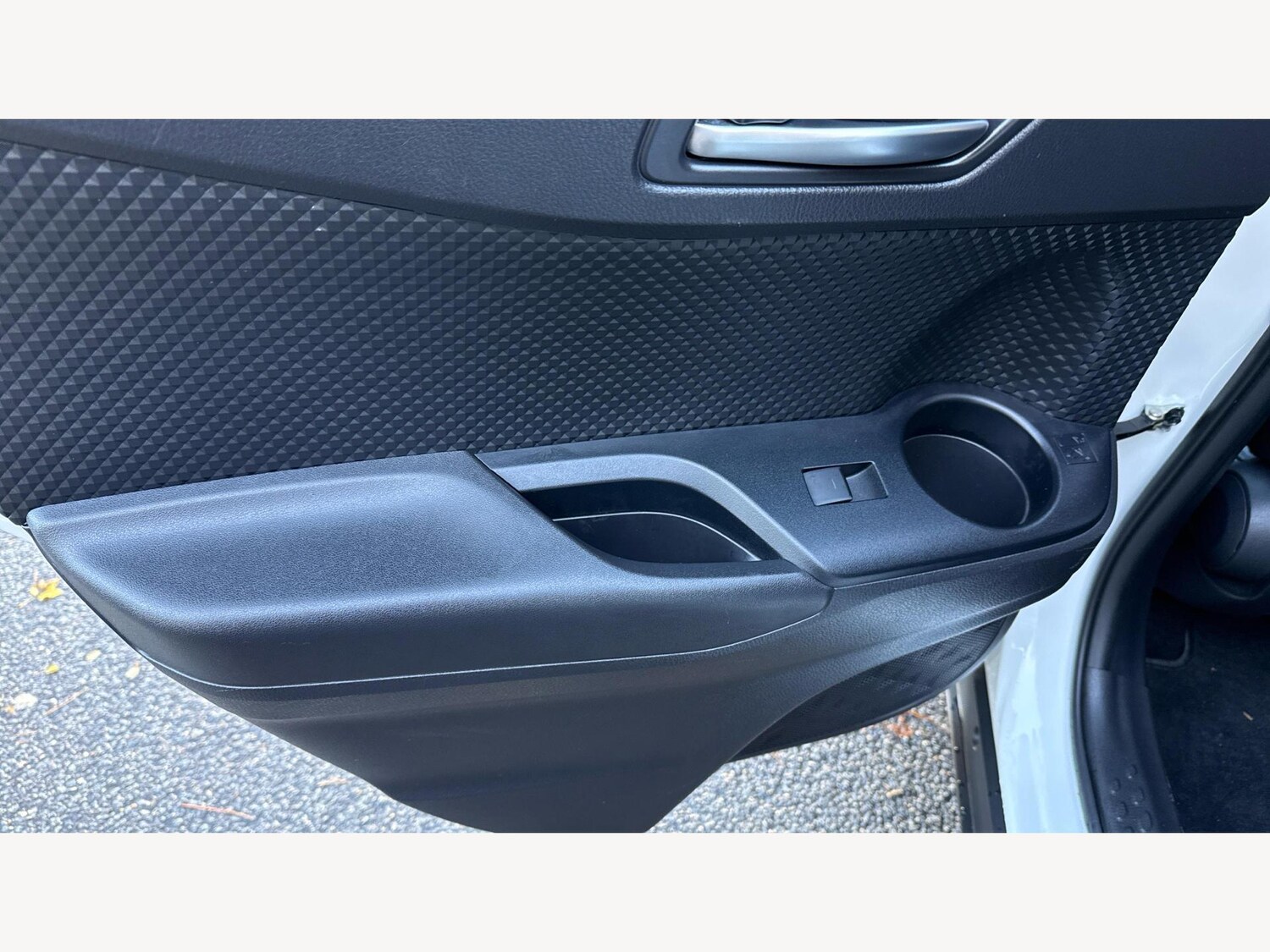 Used Toyota C-HR 2023 for sale - 76446487: Photo 15