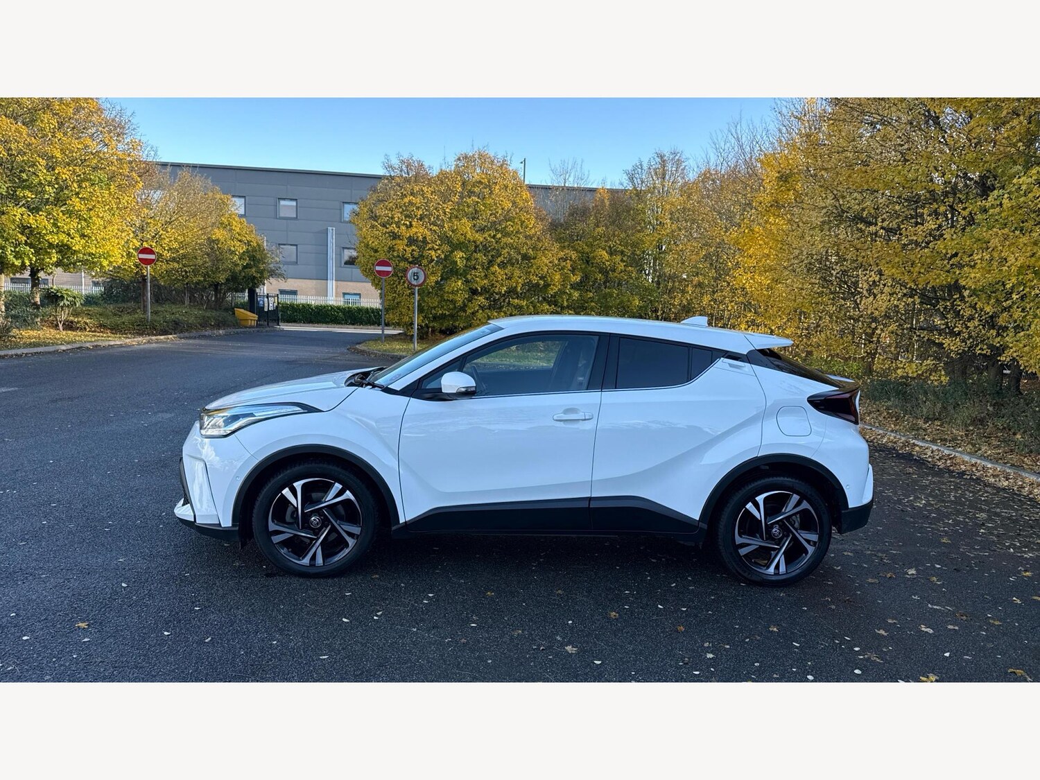 Used Toyota C-HR 2023 for sale - 76446487: Photo 19
