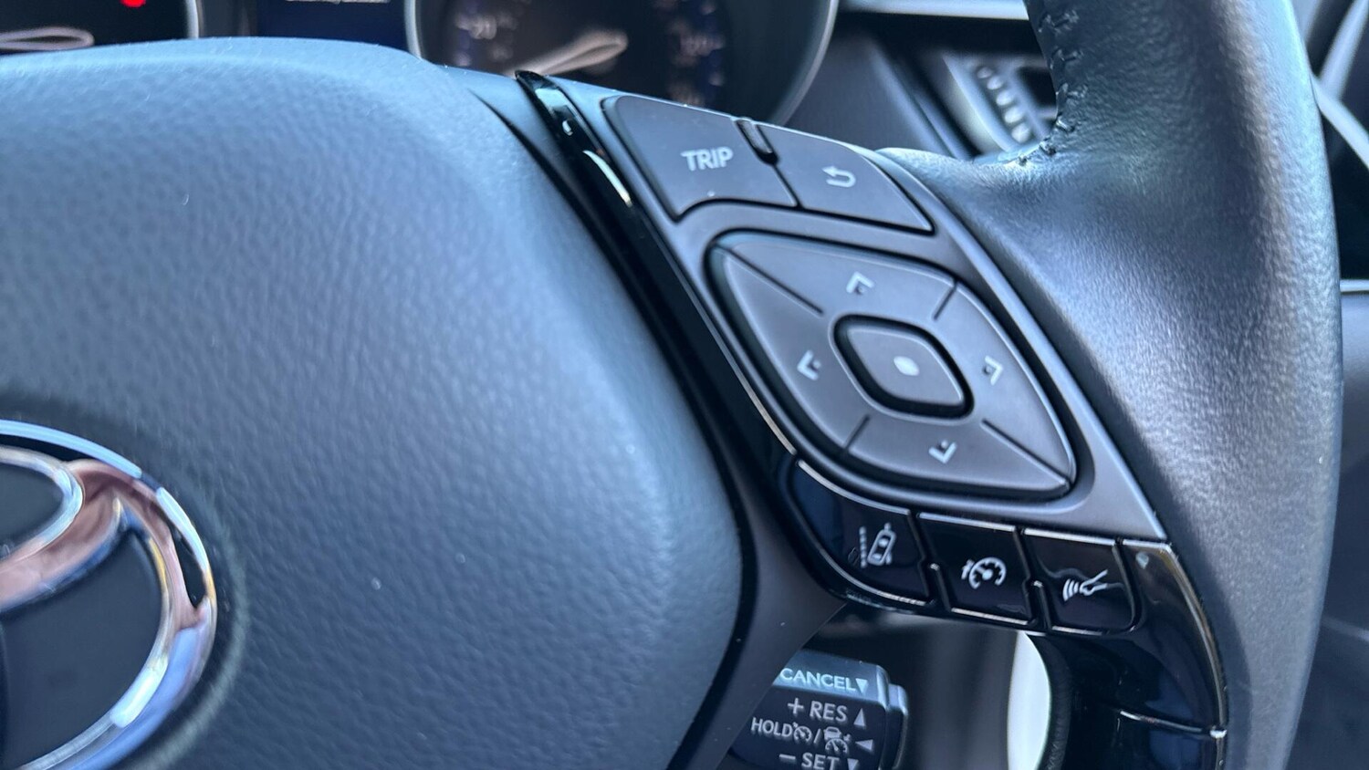 Used Toyota C-HR 2023 for sale - 76446487: Photo 35