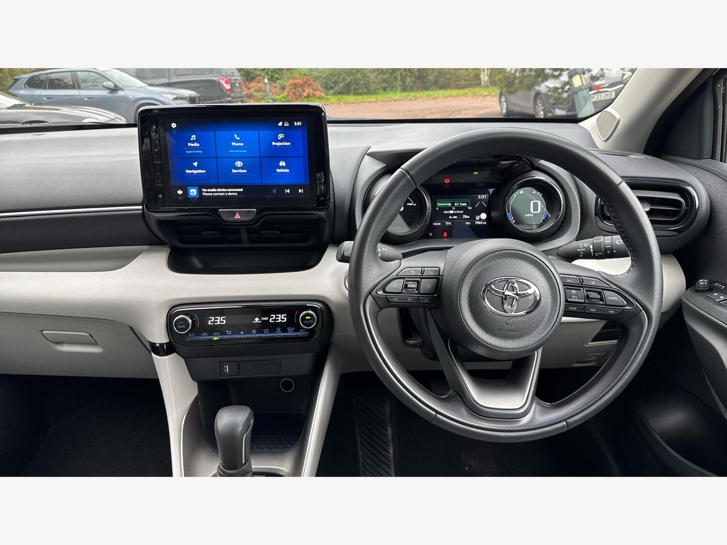 Used Toyota Yaris 2023 for sale - 76472823: Photo 8