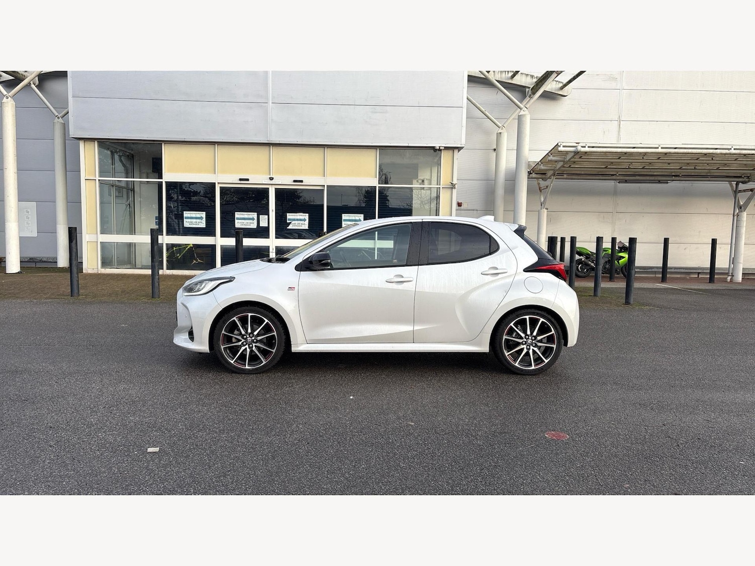 Used Toyota Yaris 2023 for sale - 77097665: Photo 19