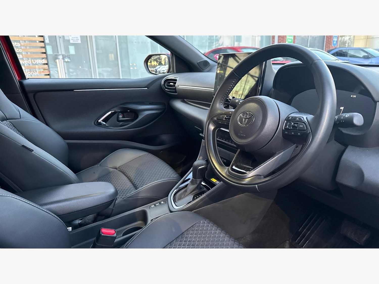 Used Toyota Yaris 2024 for sale - 77377342: Photo 13