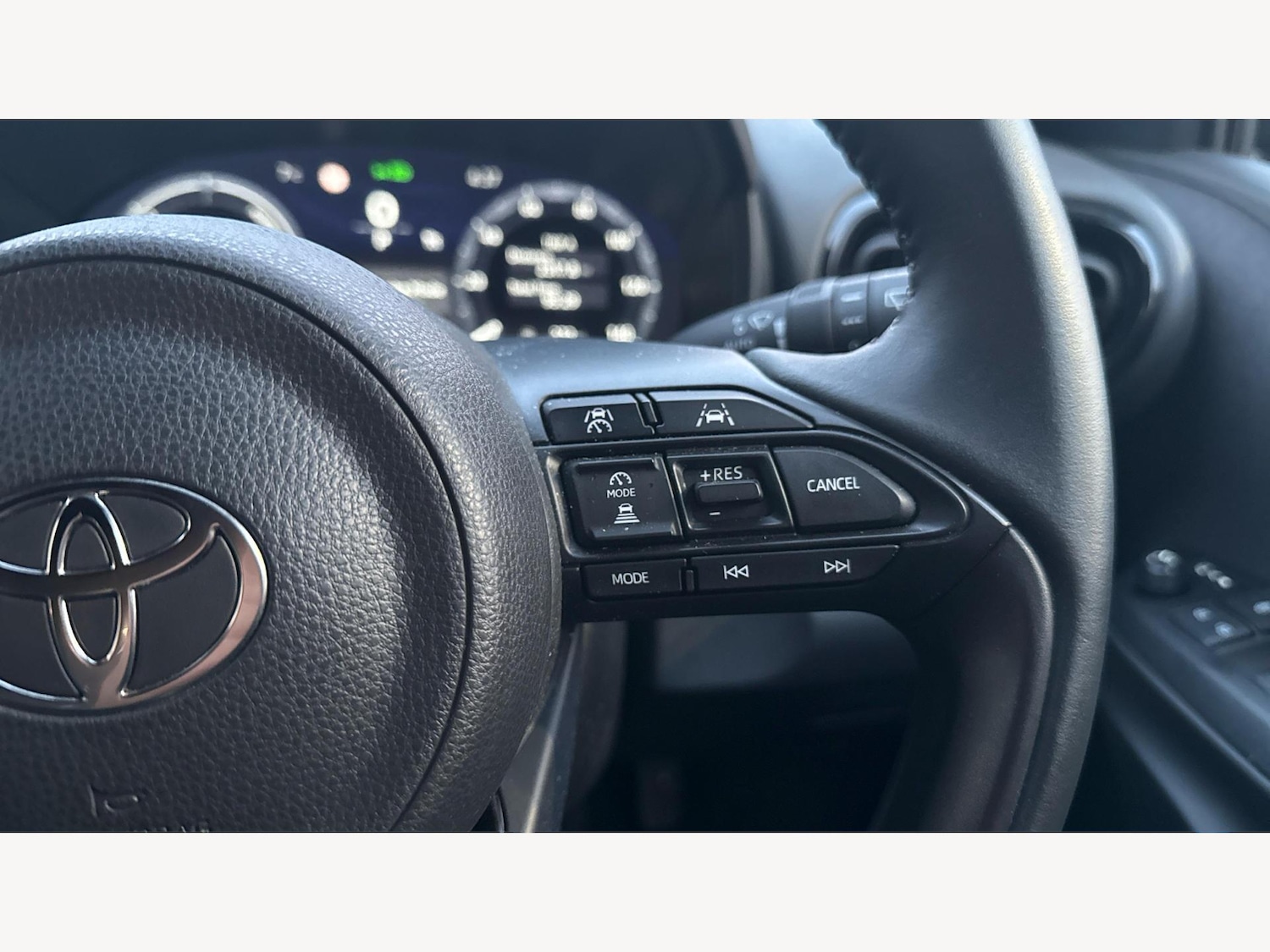 Used Toyota Yaris 2024 for sale - 77377342: Photo 24