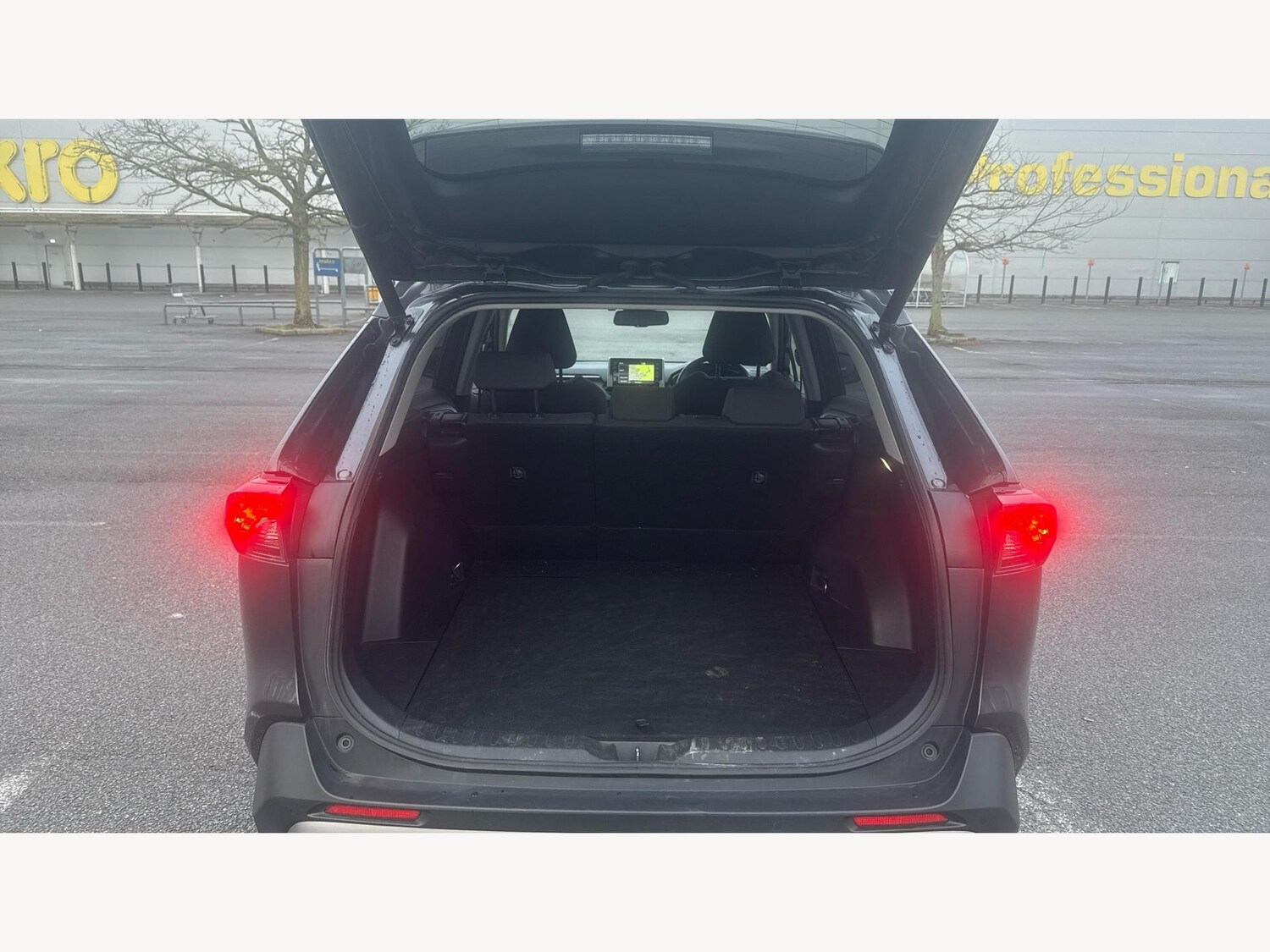 Used Toyota RAV4 2022 for sale - 77242704: Photo 16