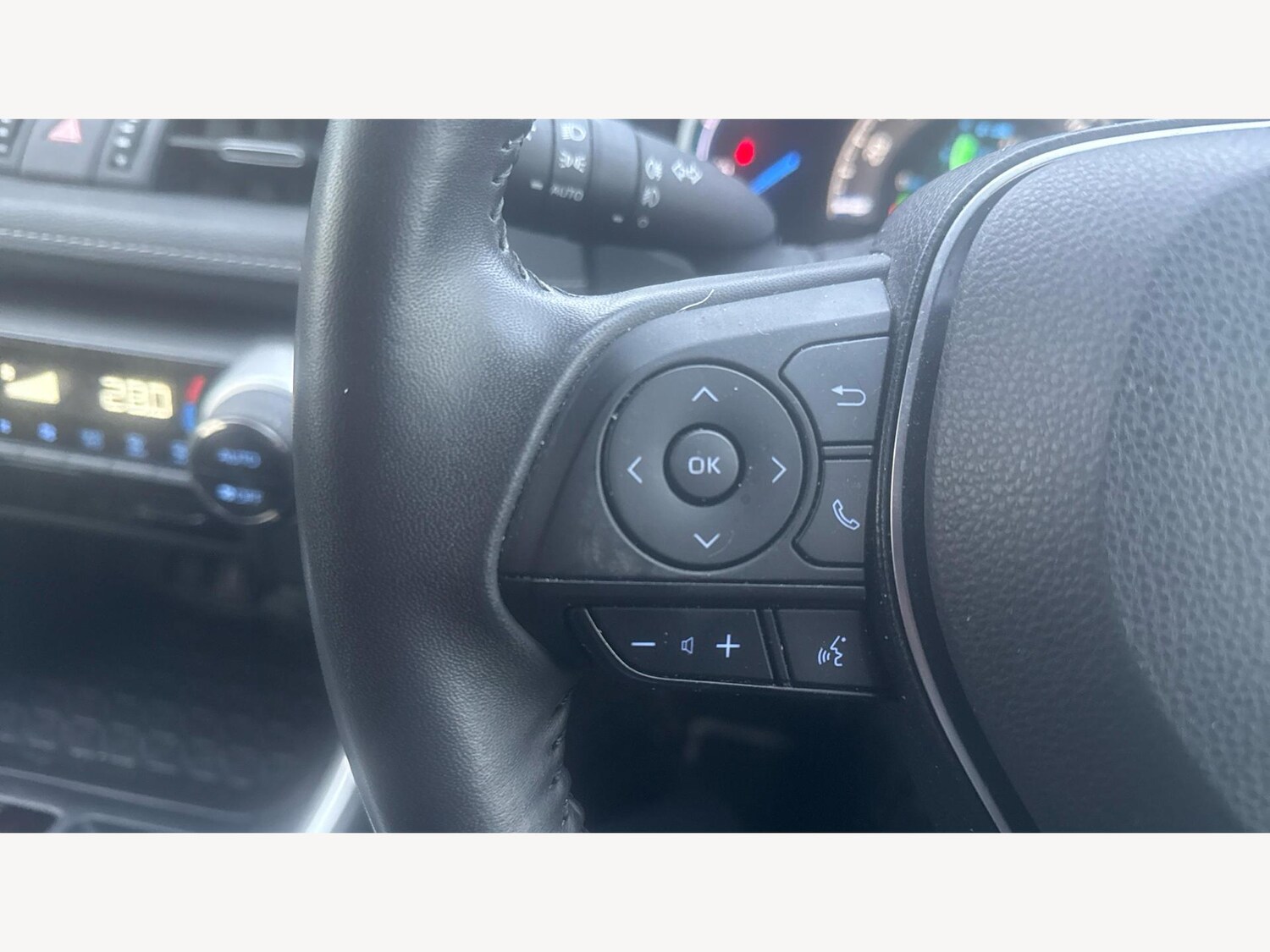 Used Toyota RAV4 2022 for sale - 77242704: Photo 31