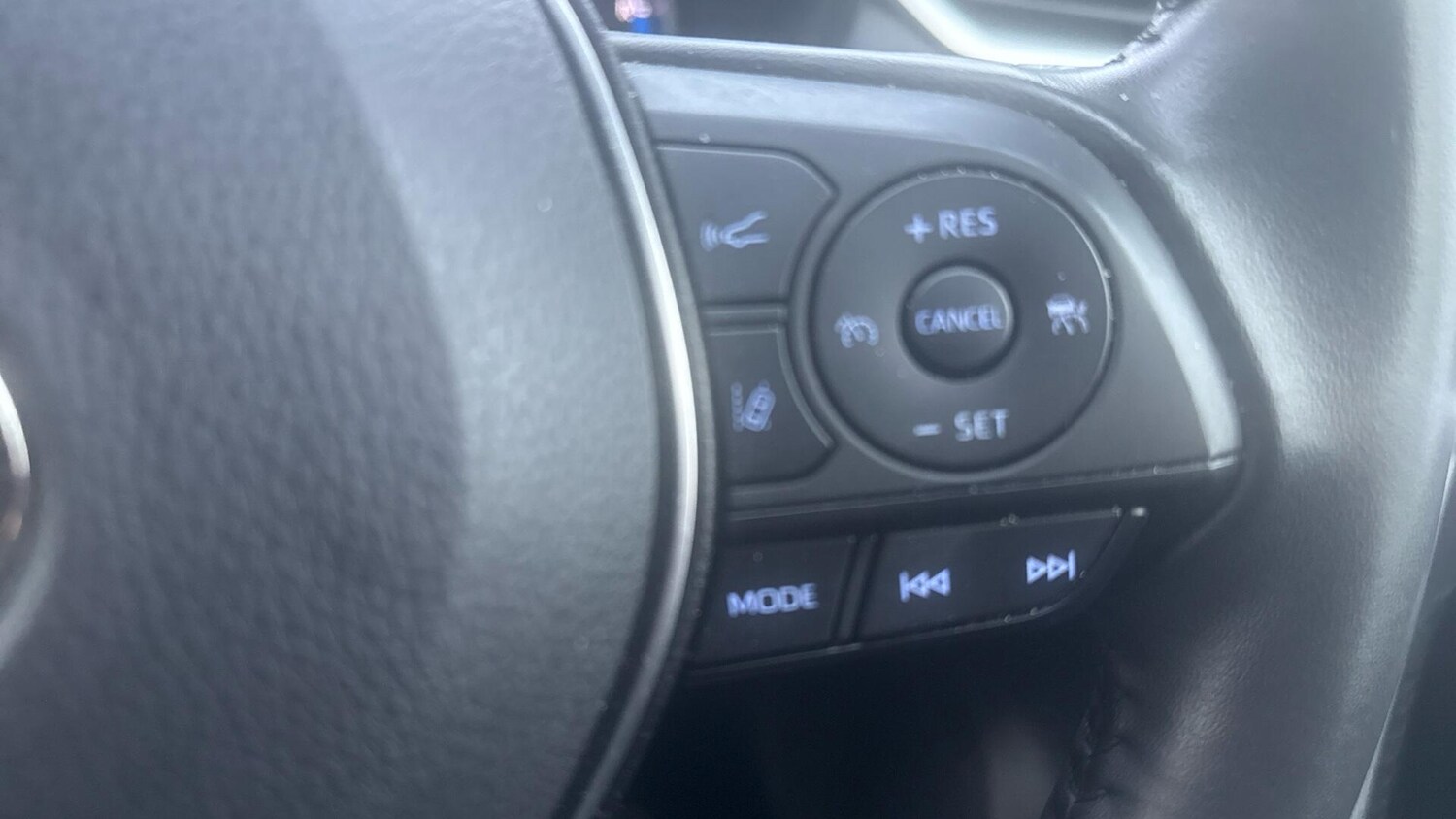 Used Toyota RAV4 2022 for sale - 77242704: Photo 32