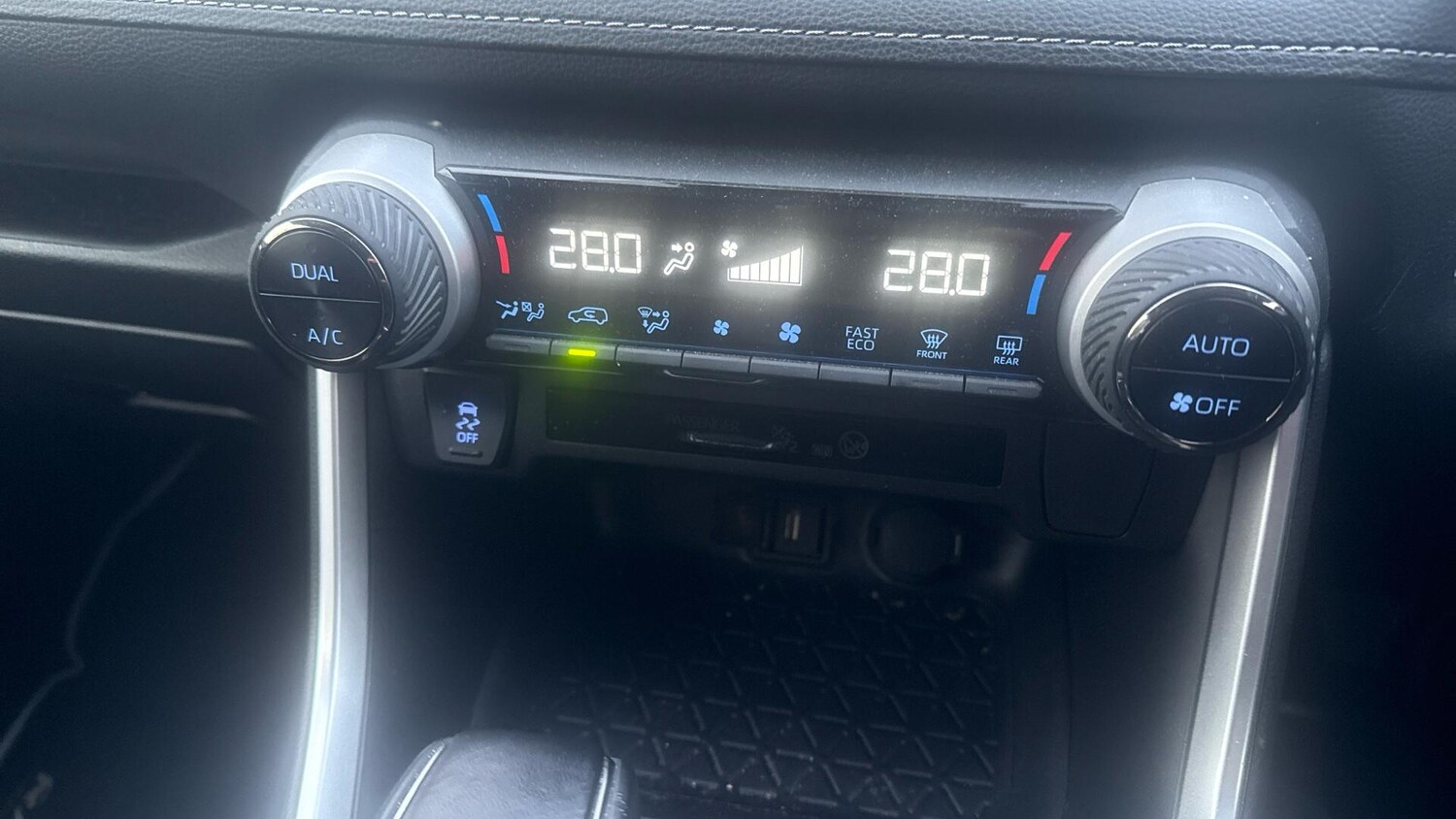 Used Toyota RAV4 2022 for sale - 77242704: Photo 33