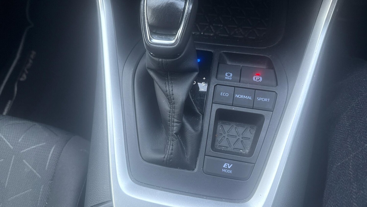 Used Toyota RAV4 2022 for sale - 77242704: Photo 34