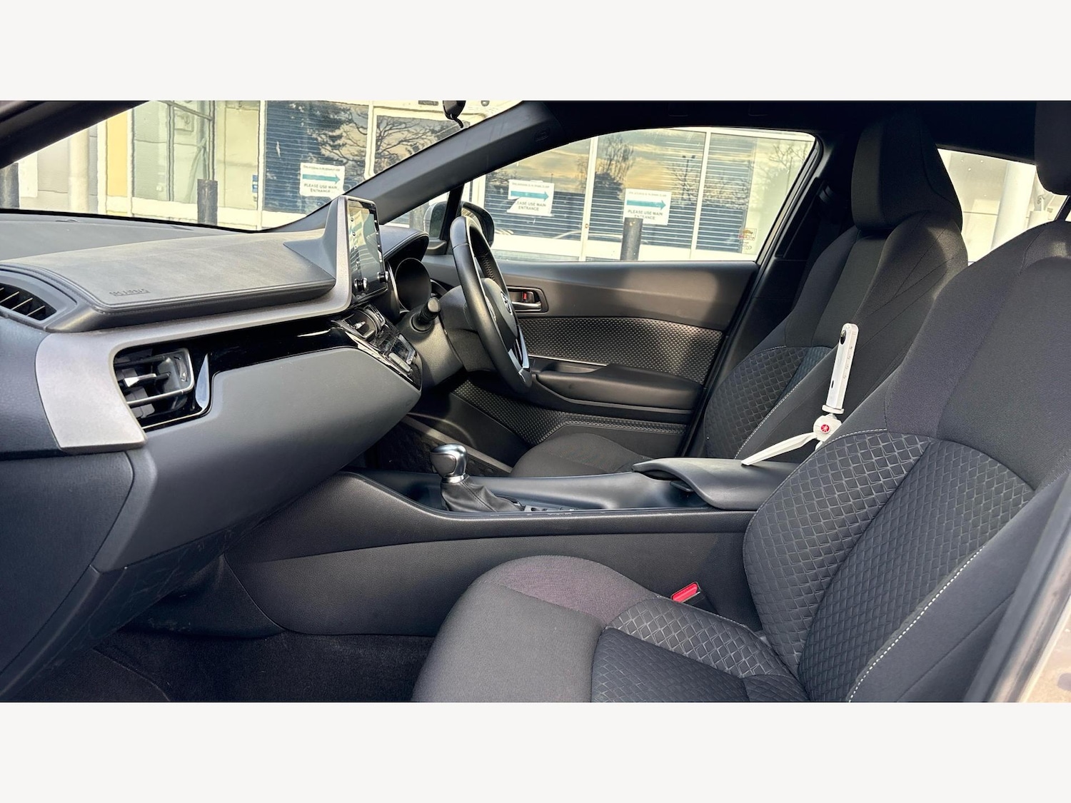 Used Toyota C-HR 2020 for sale - 77351341: Photo 12