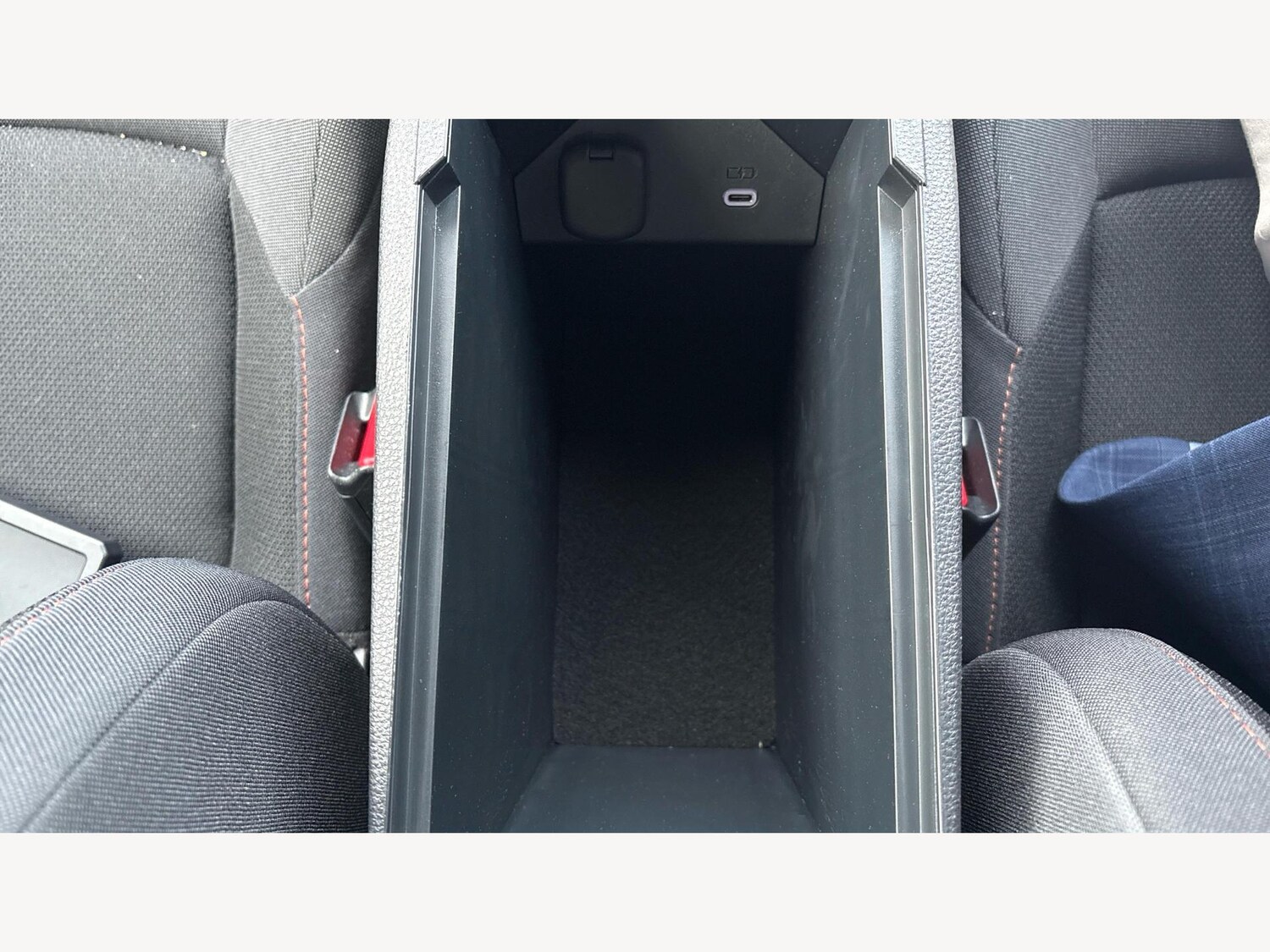 Used Toyota C-HR 2024 for sale - 77314867: Photo 31