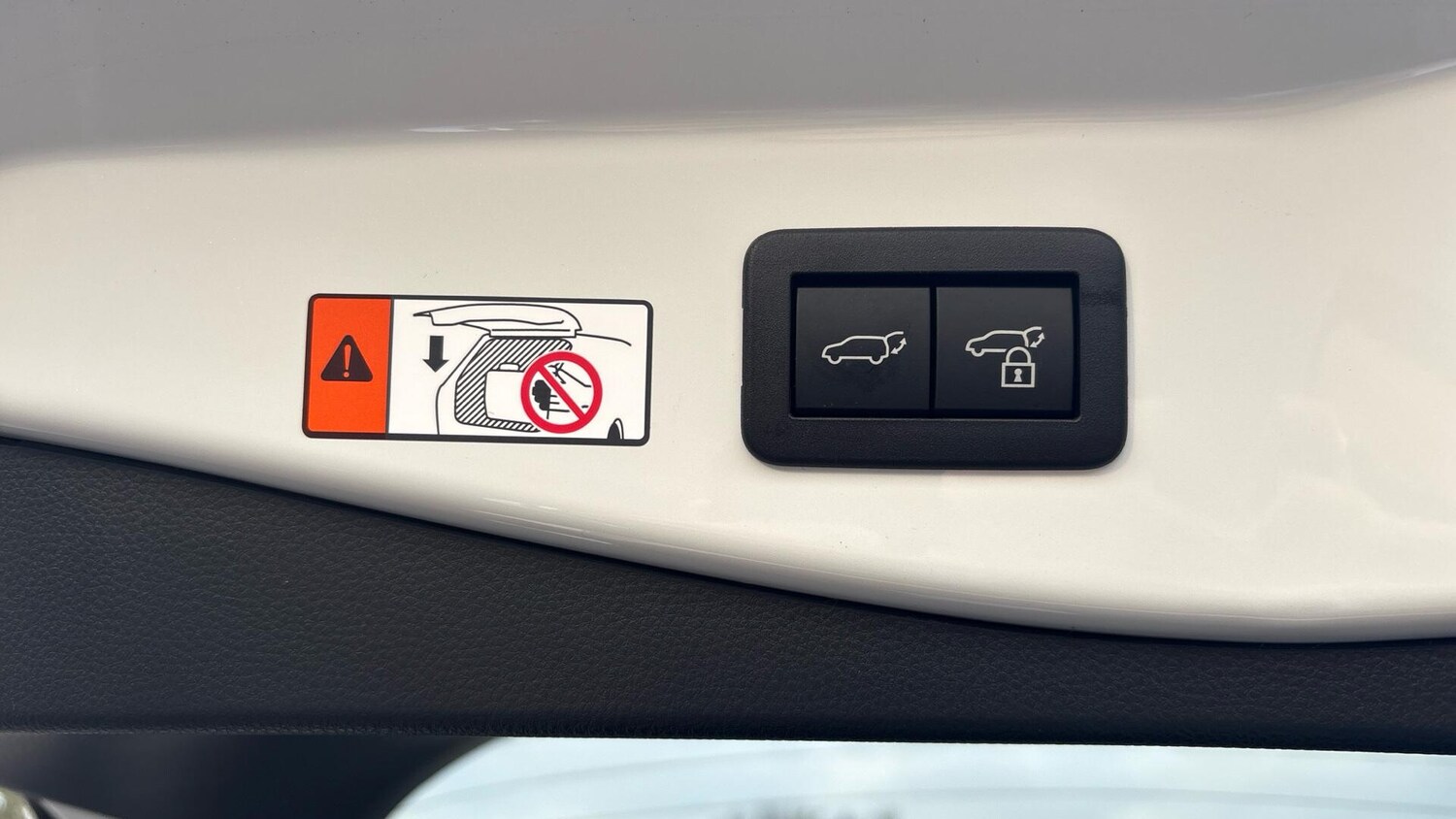 Used Toyota C-HR 2024 for sale - 77314867: Photo 35