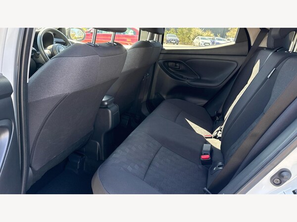 Used Toyota Yaris 2024 for sale - 75001755: Photo 15