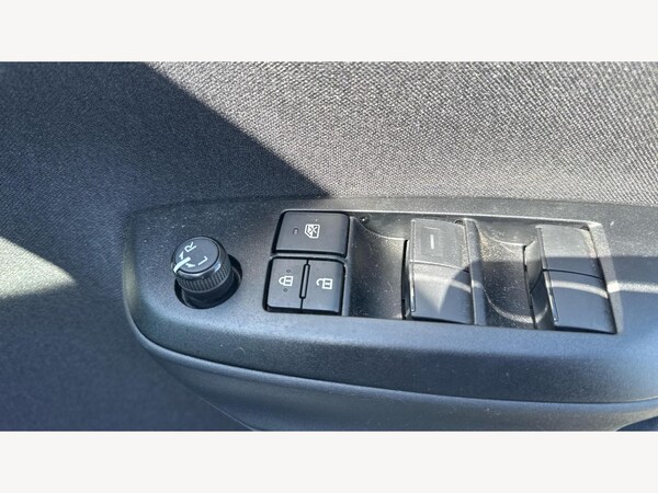 Used Toyota Yaris 2024 for sale - 75001755: Photo 22