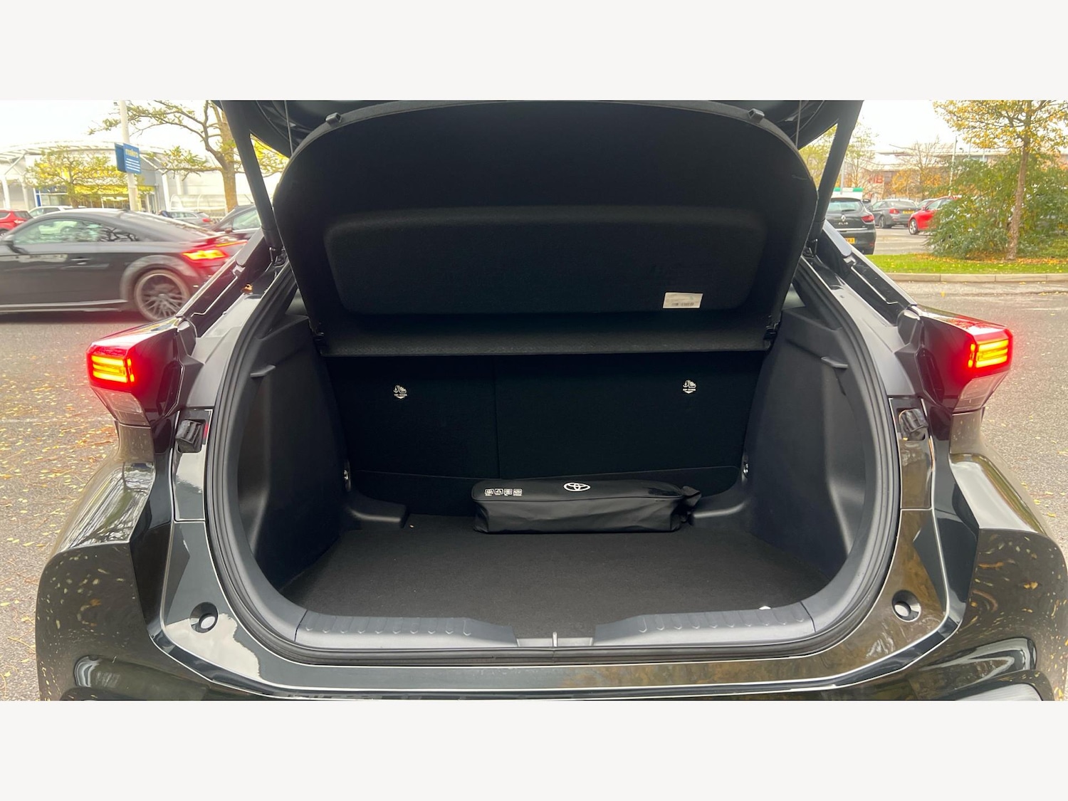 Used Toyota C-HR 2024 for sale - 76398590: Photo 16