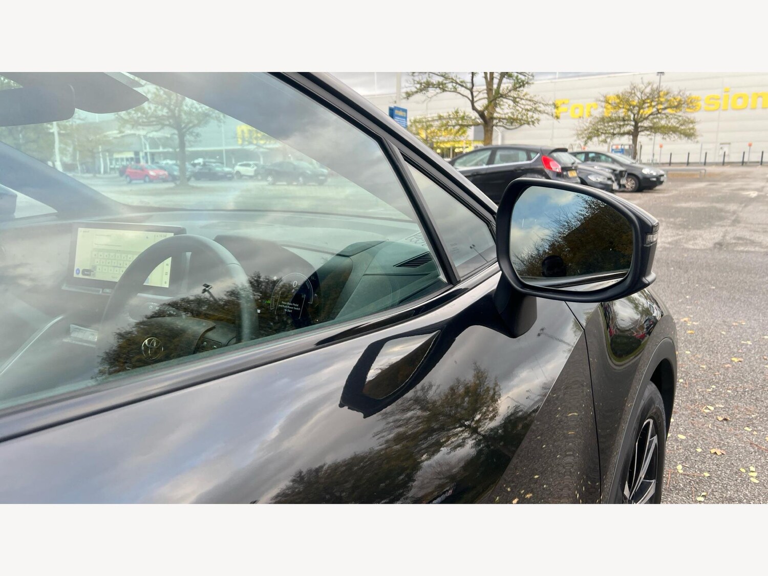 Used Toyota C-HR 2024 for sale - 76398590: Photo 23