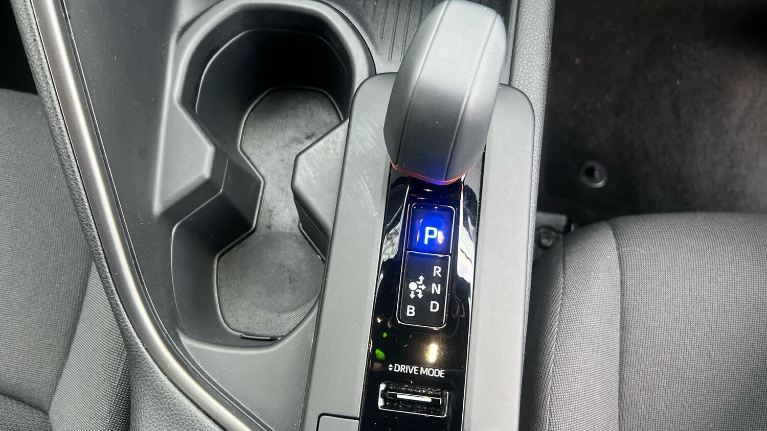 Used Toyota C-HR 2024 for sale - 76398590: Photo 37