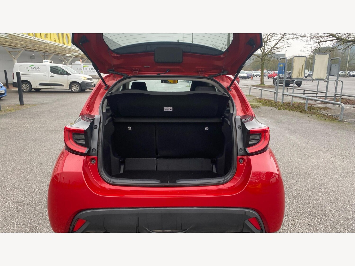 Used Toyota Yaris for sale - 77958348: Photo 16