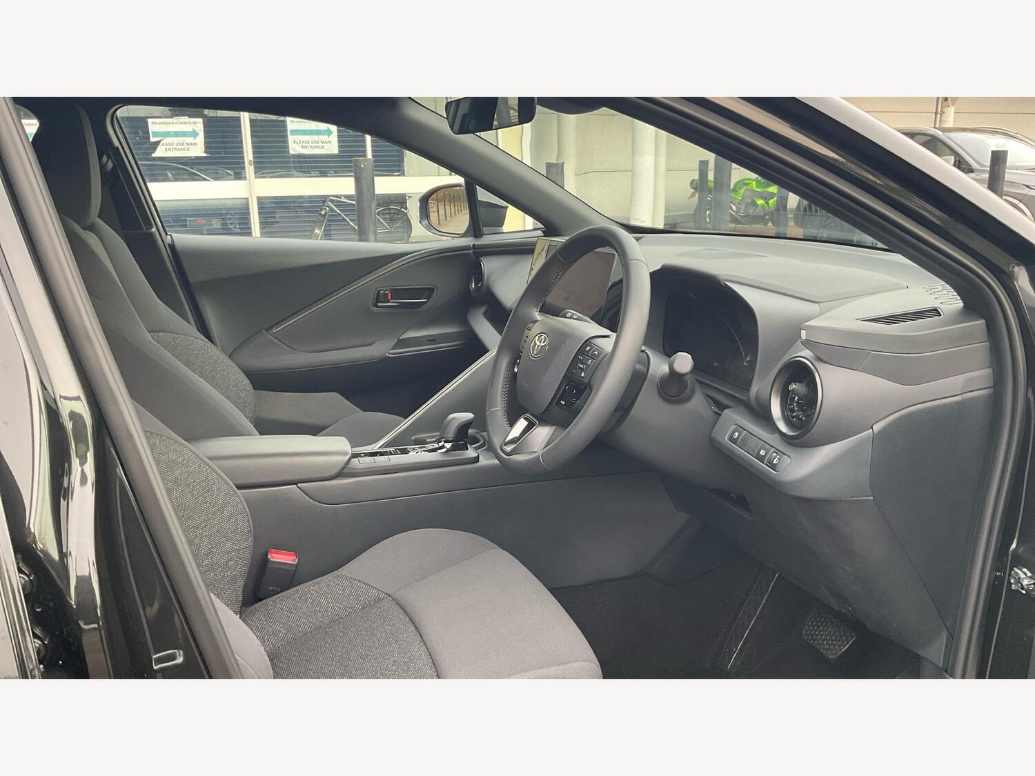 Used Toyota C-HR 2025 for sale - 77254653: Photo 13