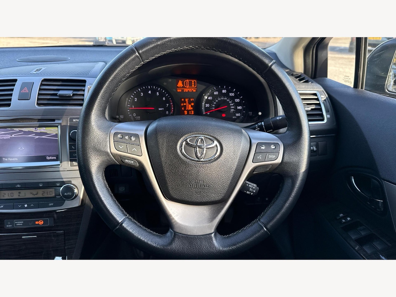 Used Toyota Avensis 2013 for sale - 76189969: Photo 10