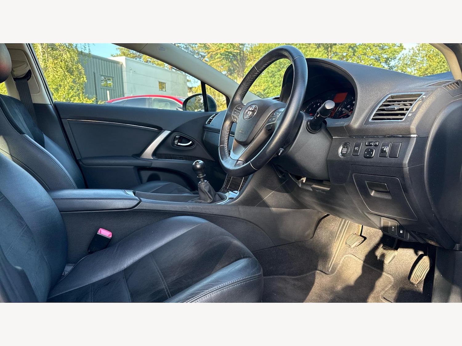 Used Toyota Avensis 2013 for sale - 76189969: Photo 13