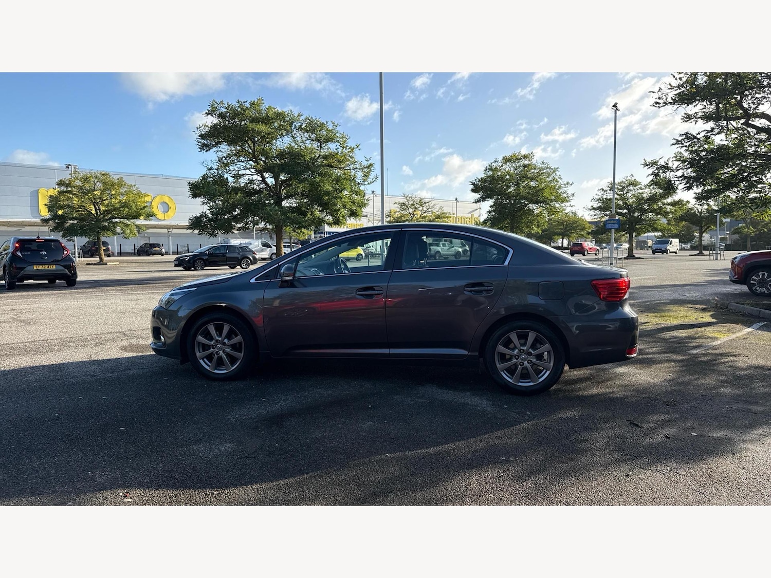 Used Toyota Avensis 2013 for sale - 76189969: Photo 19