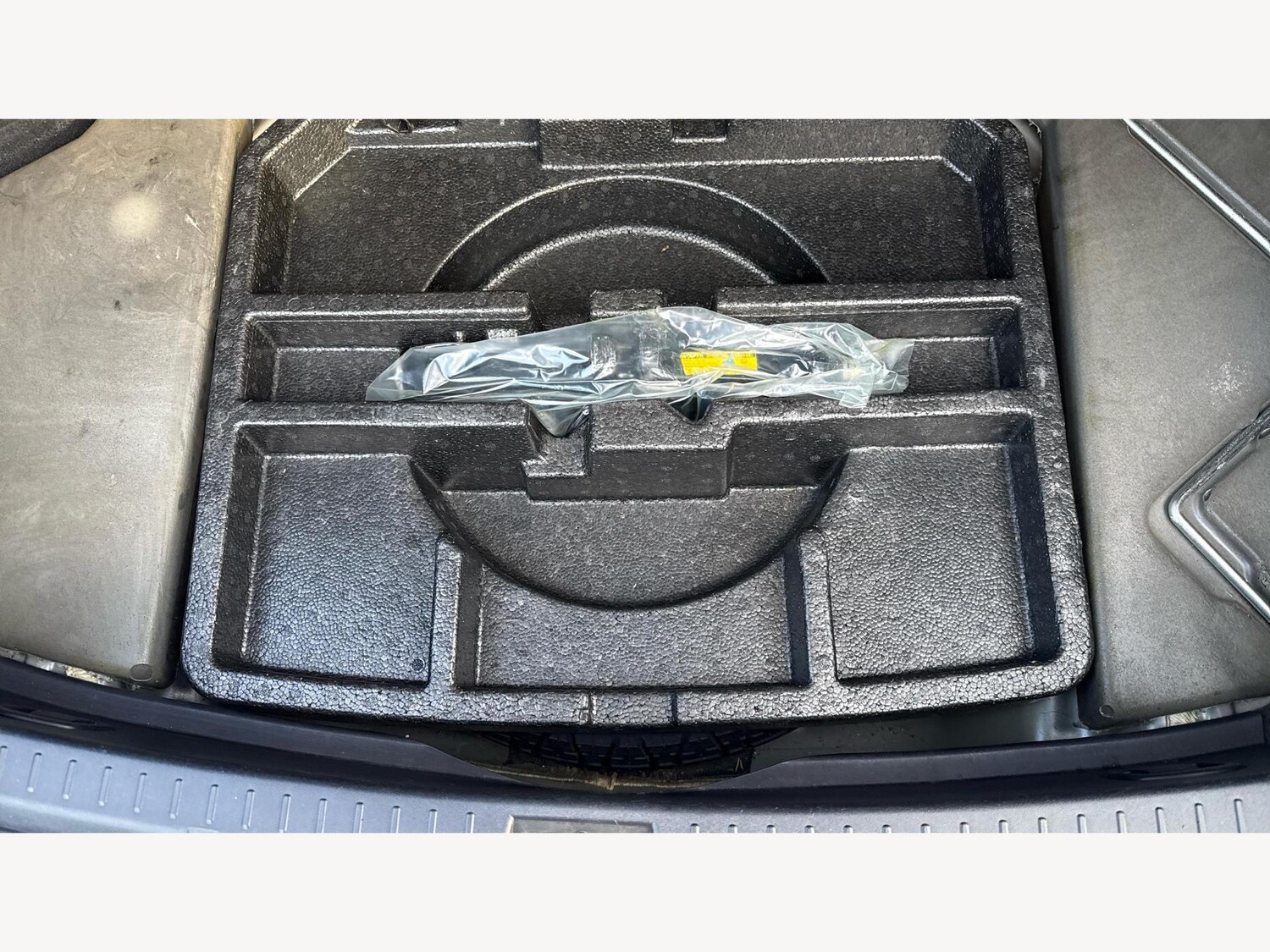 Used Toyota Avensis 2013 for sale - 76189969: Photo 31