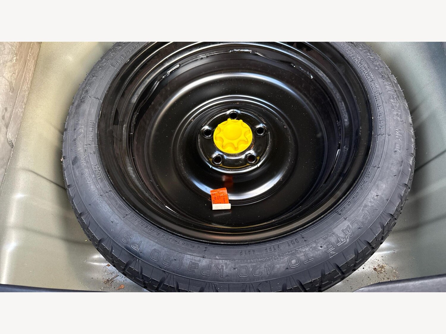 Used Toyota Avensis 2013 for sale - 76189969: Photo 32