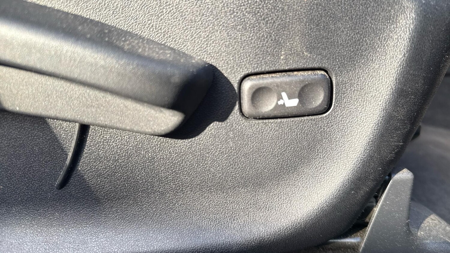 Used Toyota Avensis 2013 for sale - 76189969: Photo 37