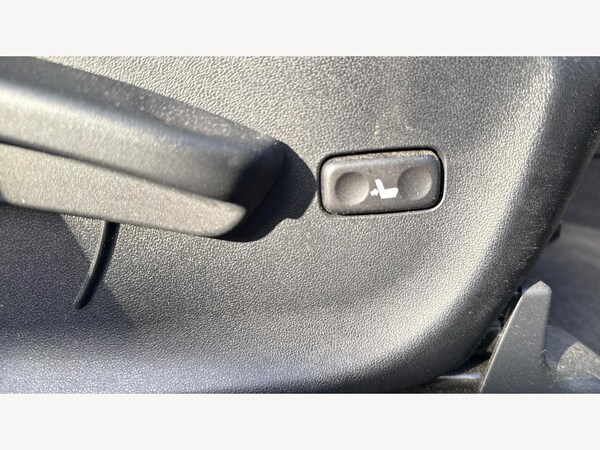Used Toyota Avensis 2013 for sale - 76189969: Photo 37