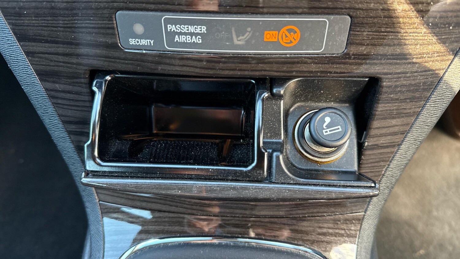 Used Toyota Avensis 2013 for sale - 76189969: Photo 38