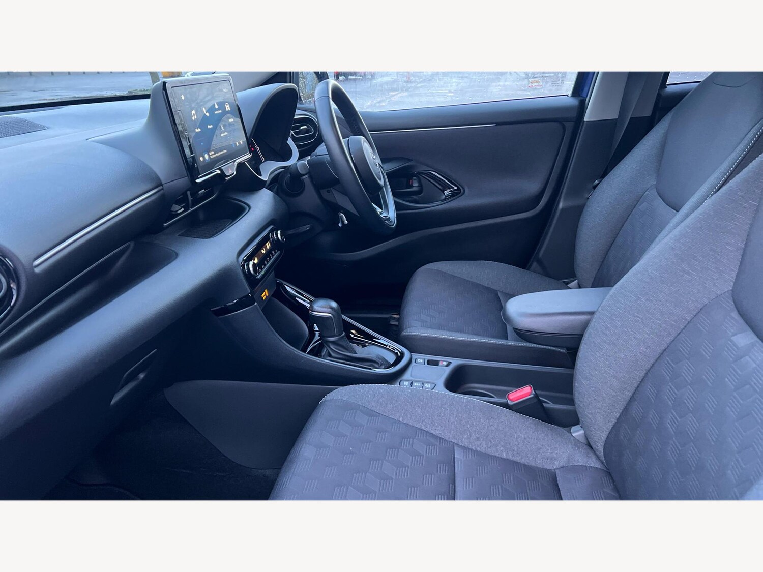 Used Toyota Yaris 2024 for sale - 77497429: Photo 12