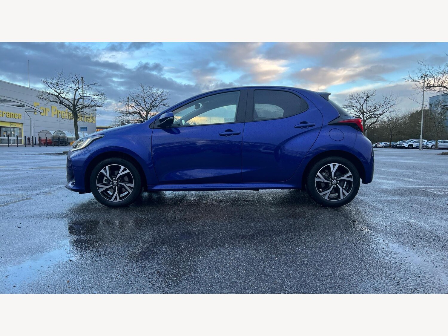 Used Toyota Yaris 2024 for sale - 77497429: Photo 19