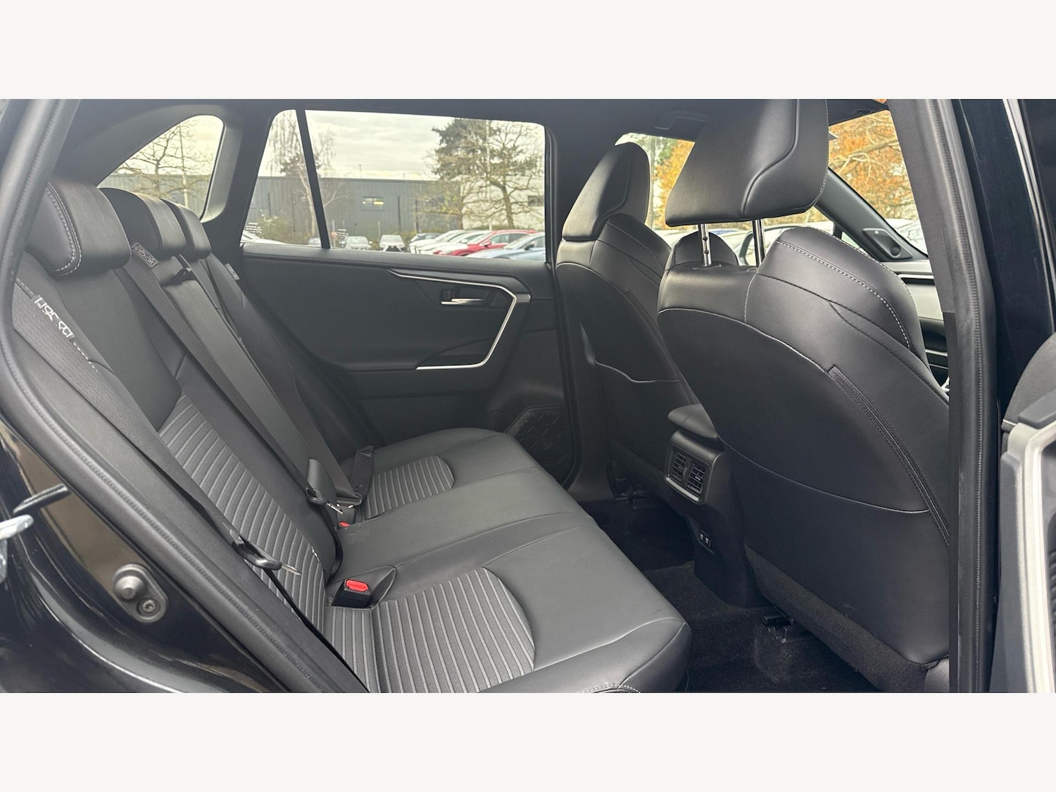 Used Toyota RAV4 2021 for sale - 76584915: Photo 14