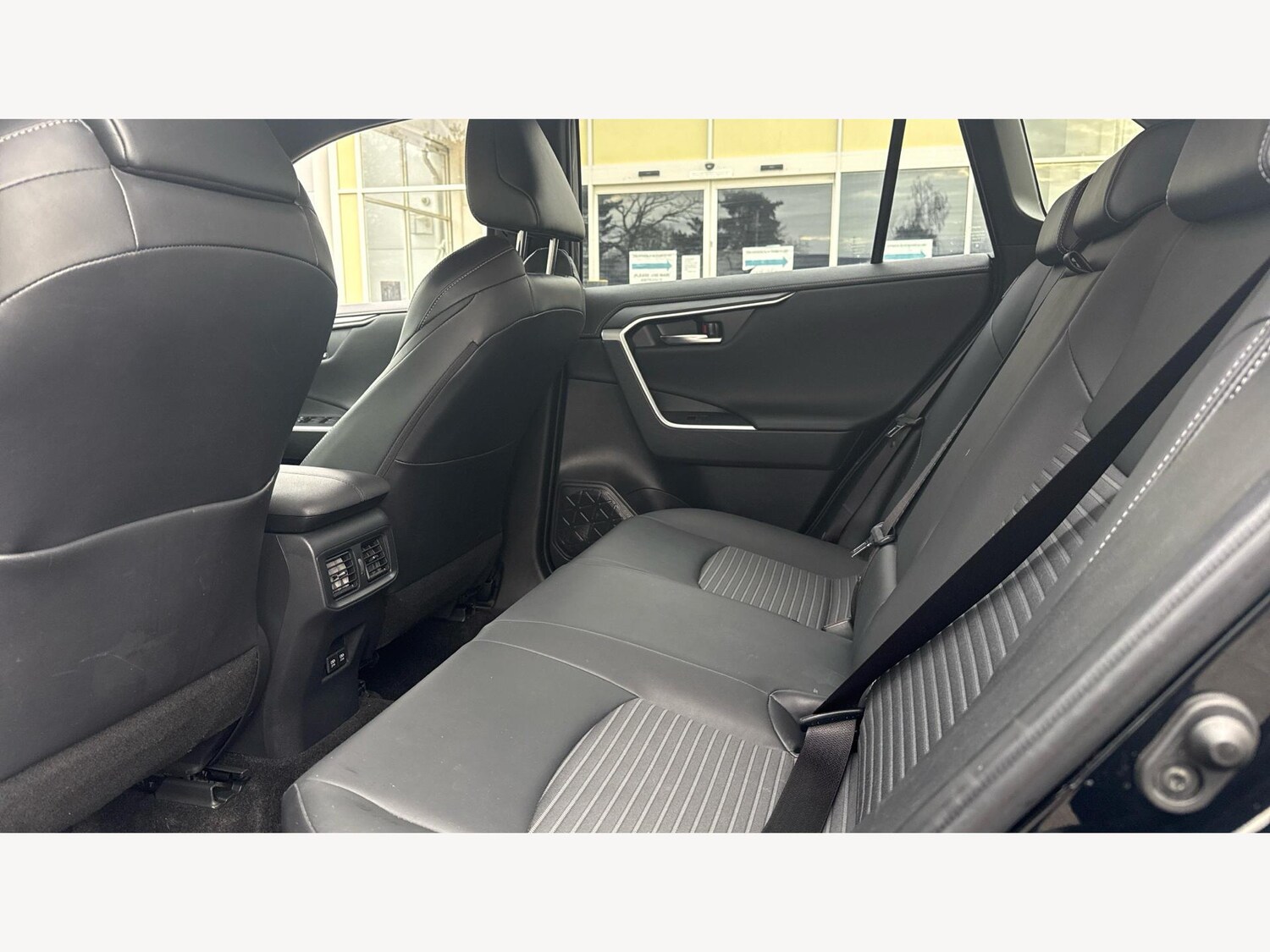 Used Toyota RAV4 2021 for sale - 76584915: Photo 15