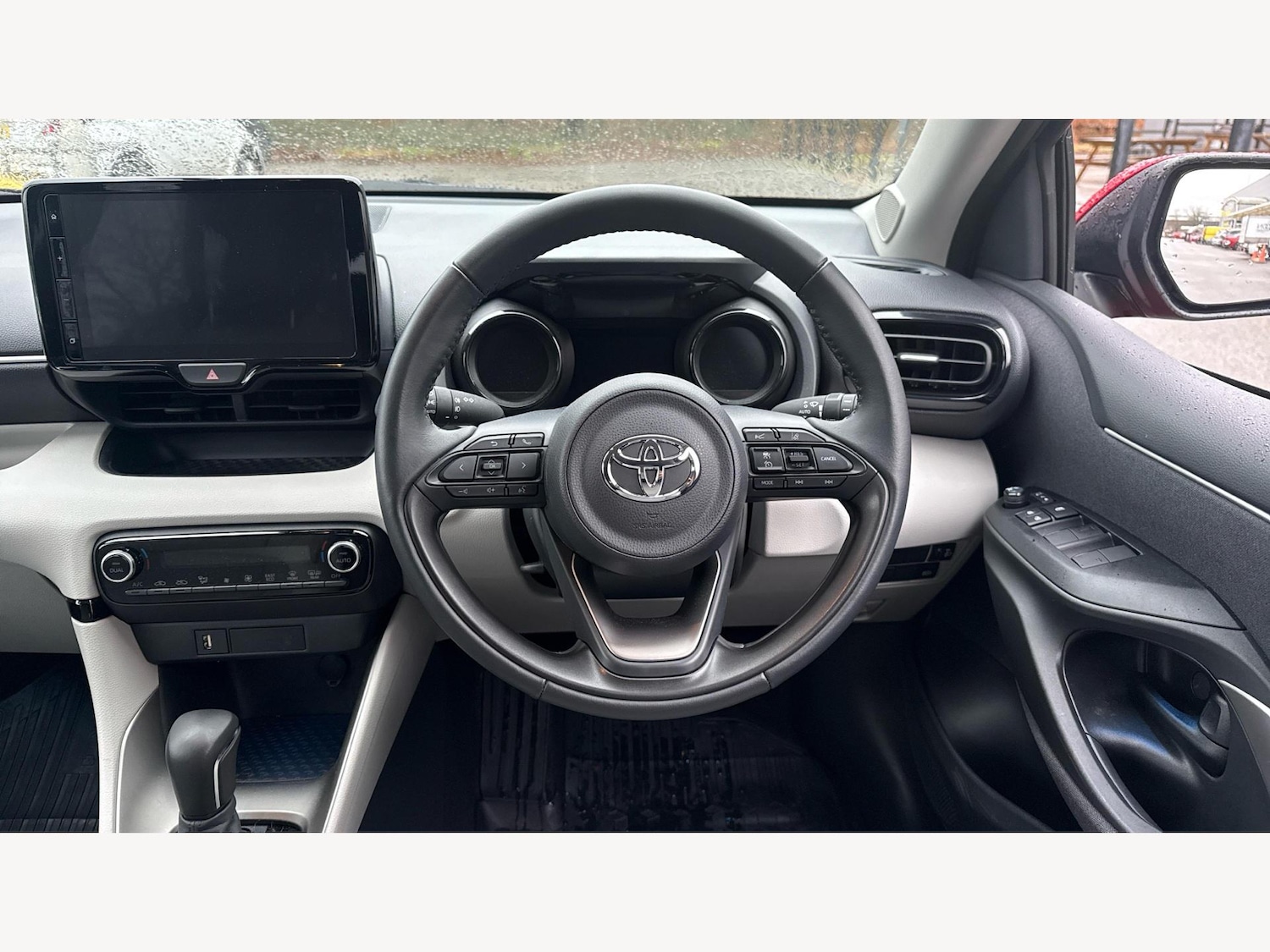 Used Toyota Yaris 2023 for sale - 77278526: Photo 10