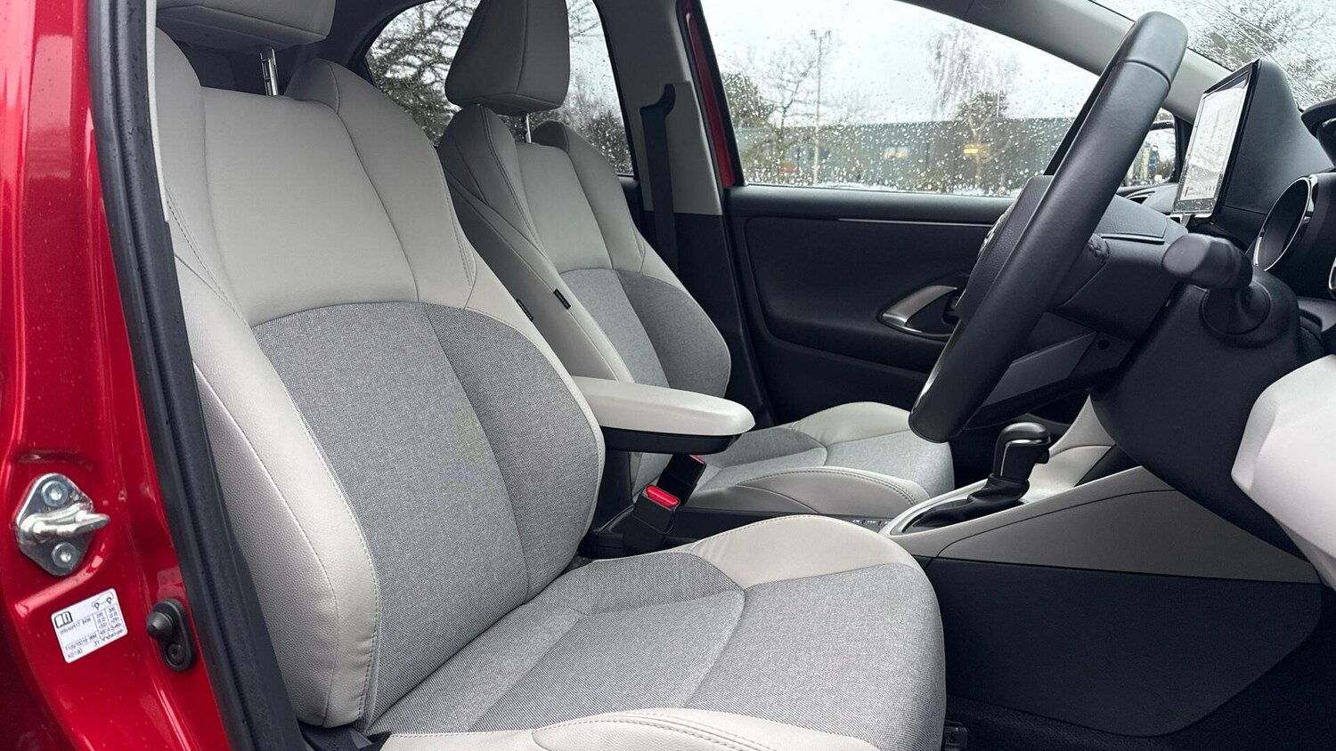 Used Toyota Yaris 2023 for sale - 77278526: Photo 34