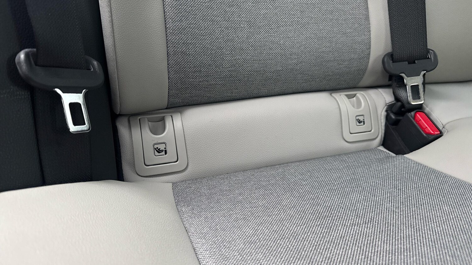 Used Toyota Yaris 2023 for sale - 77278526: Photo 35